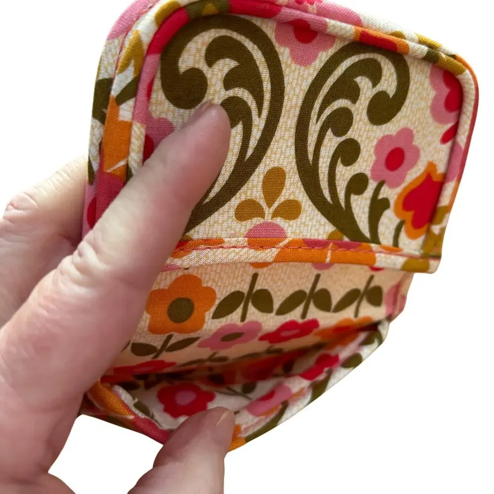 Vera Bradley unique magnetic card wallet pink & green floral print magnet close - Picture 5 of 7